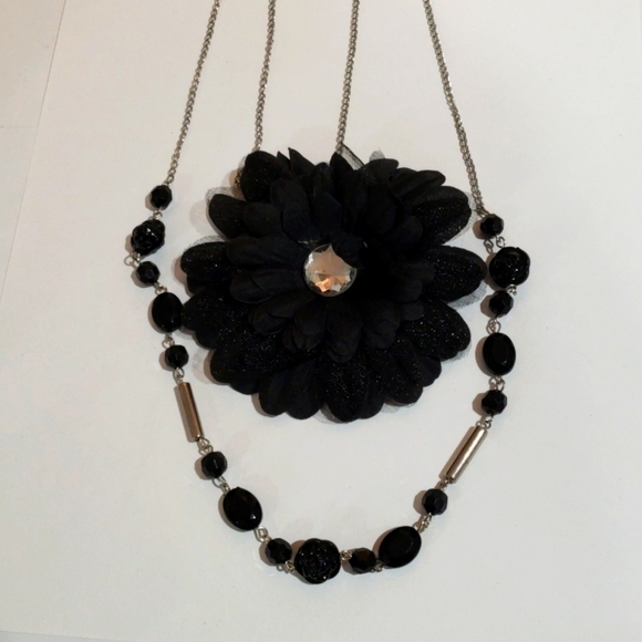 Silver Tone Chain Black Flower Fabric Brooch & Black Beads Crystal Necklace Set - Picture 1 of 9